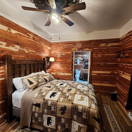 Log Cabin Inn يوريكا سبرينغز المظهر الخارجي الصورة