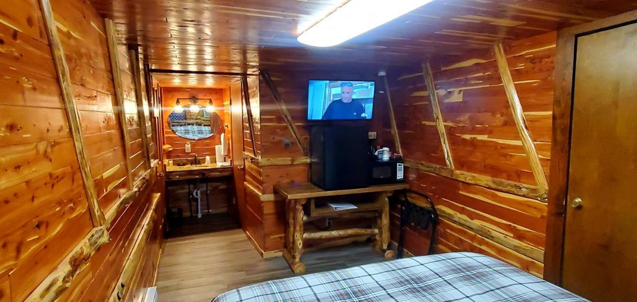 Log Cabin Inn يوريكا سبرينغز المظهر الخارجي الصورة