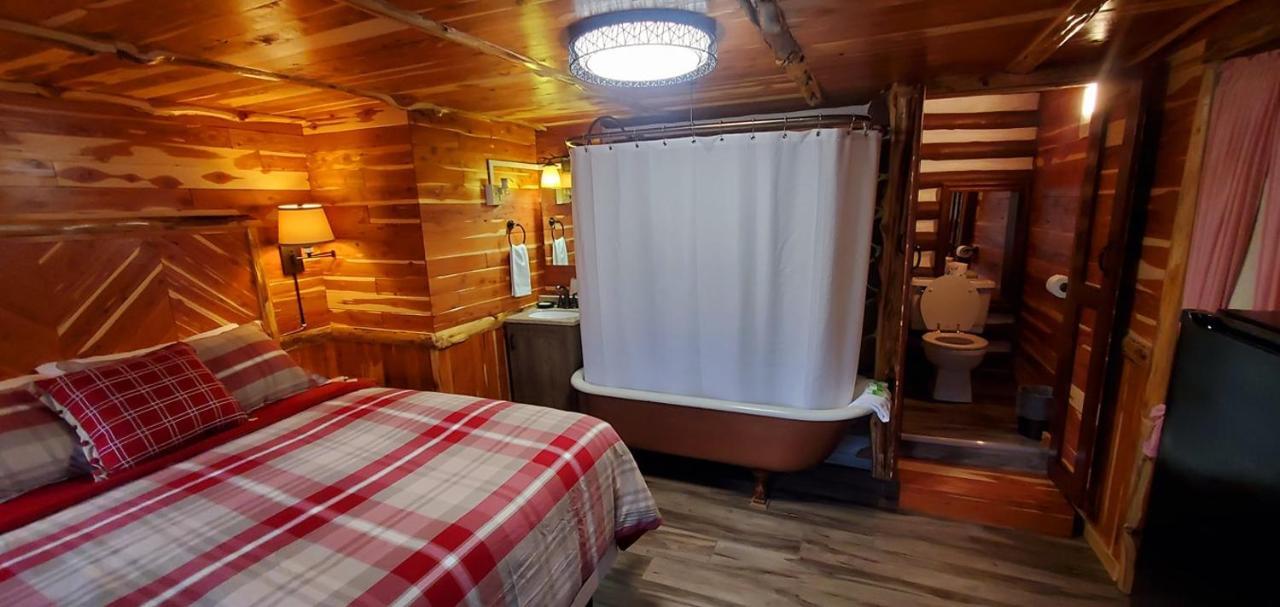 Log Cabin Inn يوريكا سبرينغز المظهر الخارجي الصورة