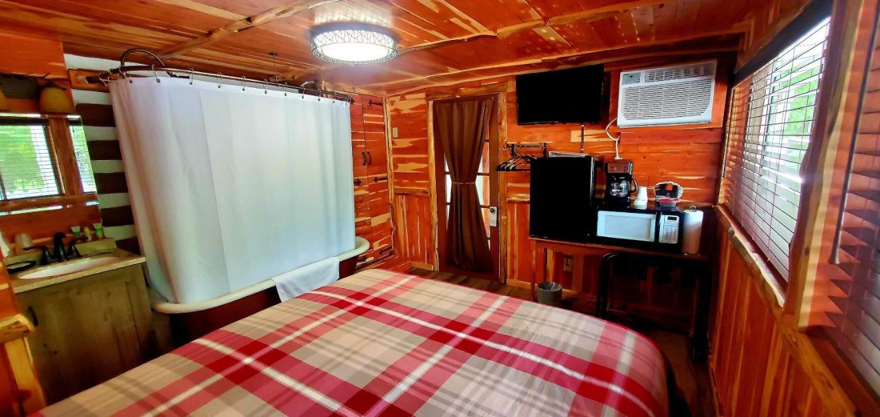Log Cabin Inn يوريكا سبرينغز المظهر الخارجي الصورة