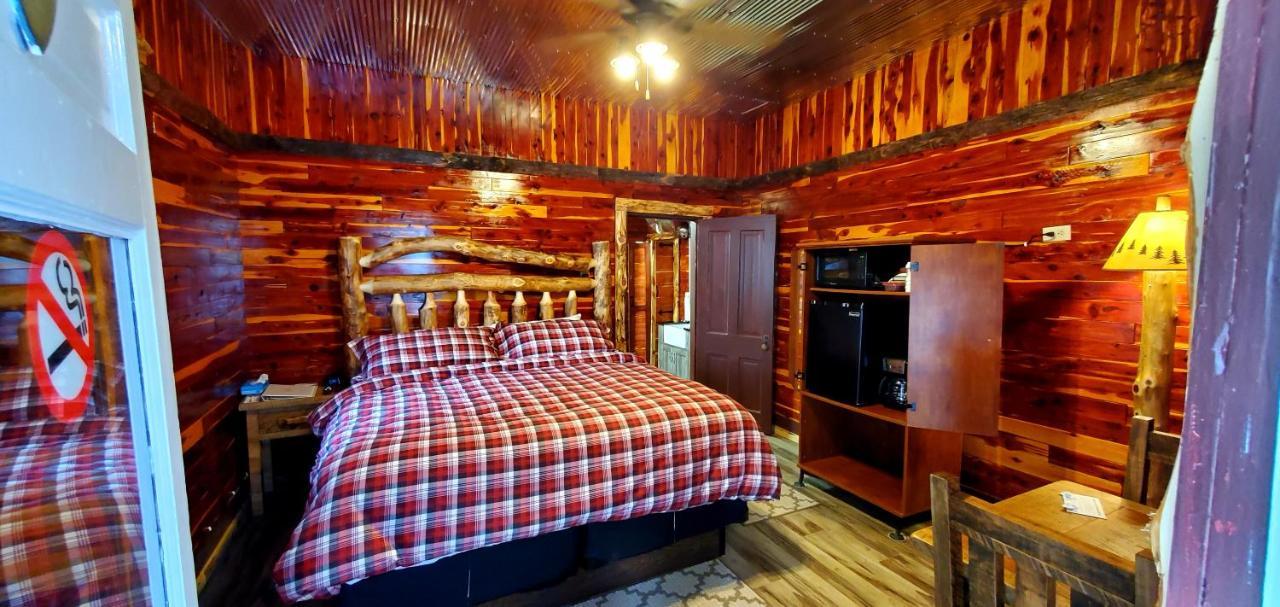 Log Cabin Inn يوريكا سبرينغز المظهر الخارجي الصورة