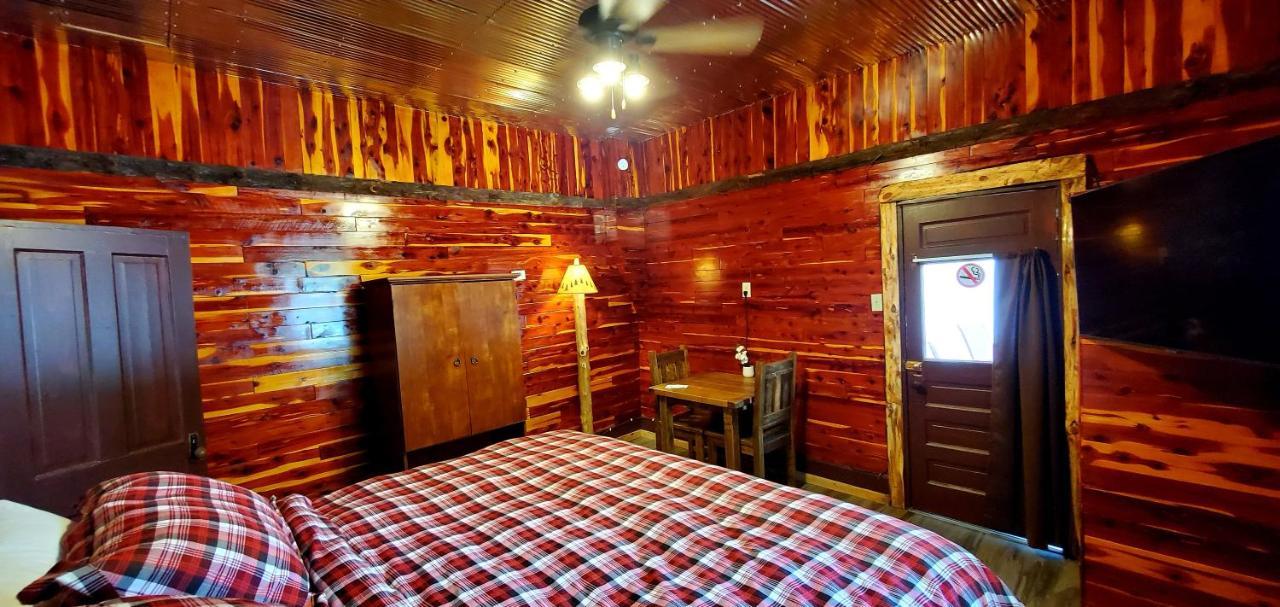 Log Cabin Inn يوريكا سبرينغز المظهر الخارجي الصورة