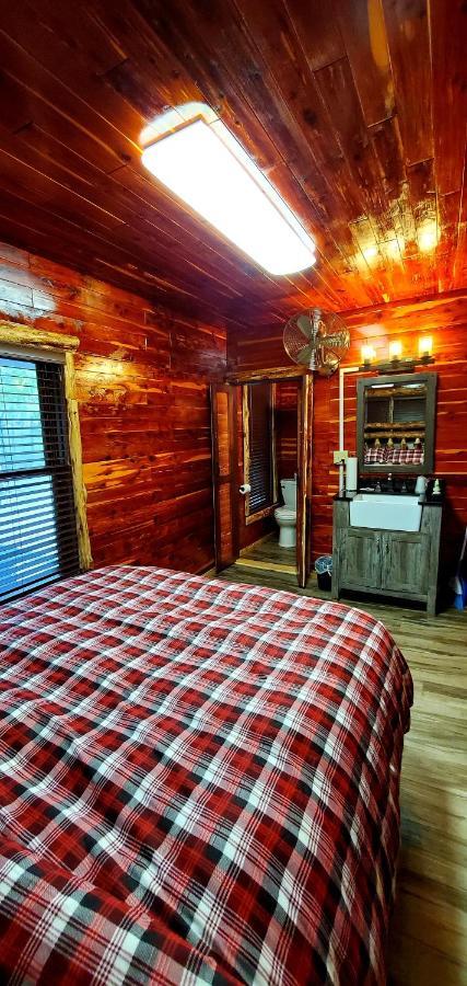 Log Cabin Inn يوريكا سبرينغز المظهر الخارجي الصورة