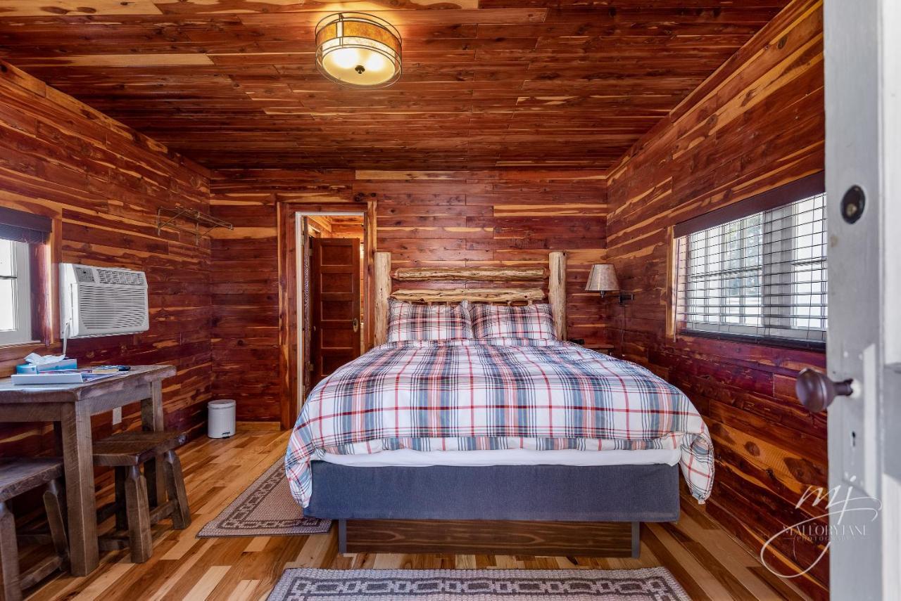 Log Cabin Inn يوريكا سبرينغز المظهر الخارجي الصورة