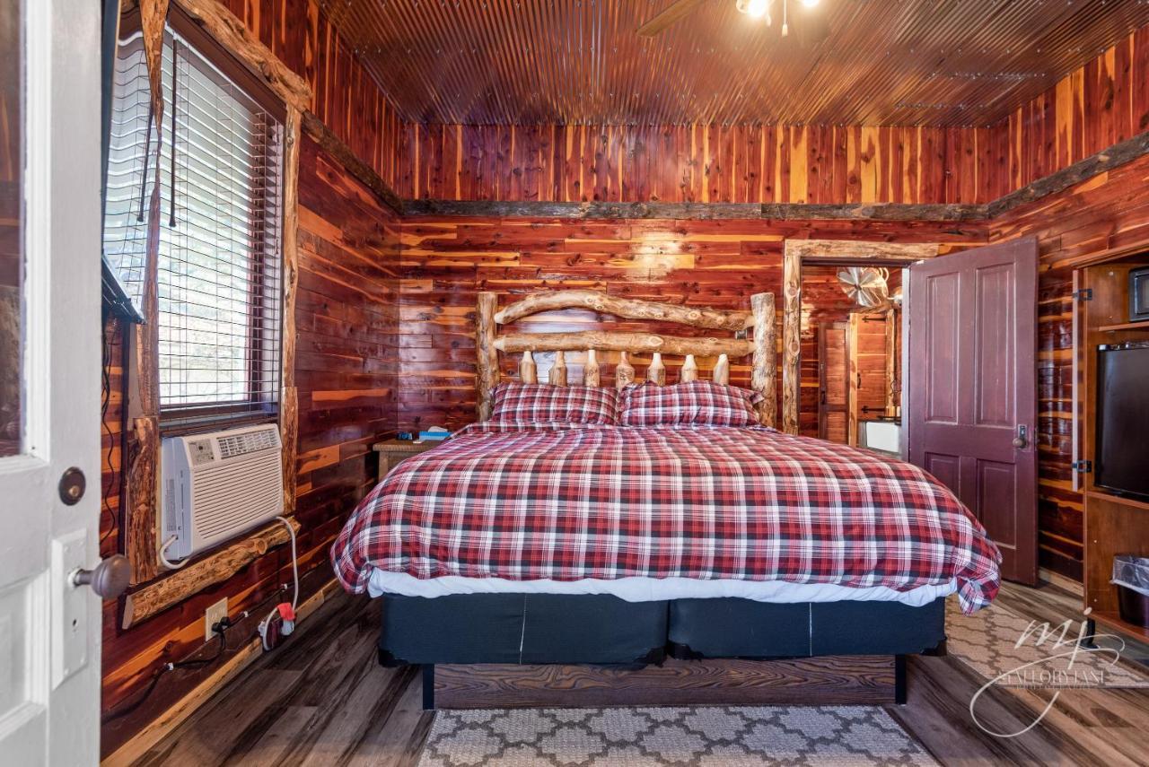 Log Cabin Inn يوريكا سبرينغز المظهر الخارجي الصورة