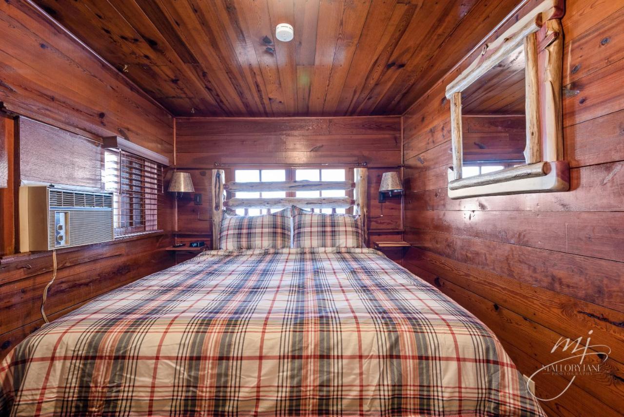 Log Cabin Inn يوريكا سبرينغز المظهر الخارجي الصورة