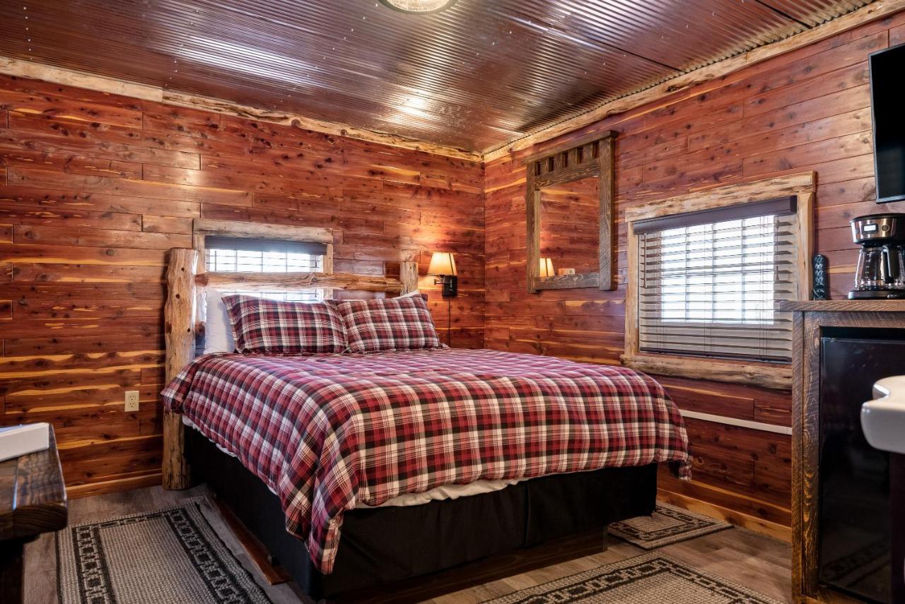 Log Cabin Inn يوريكا سبرينغز المظهر الخارجي الصورة