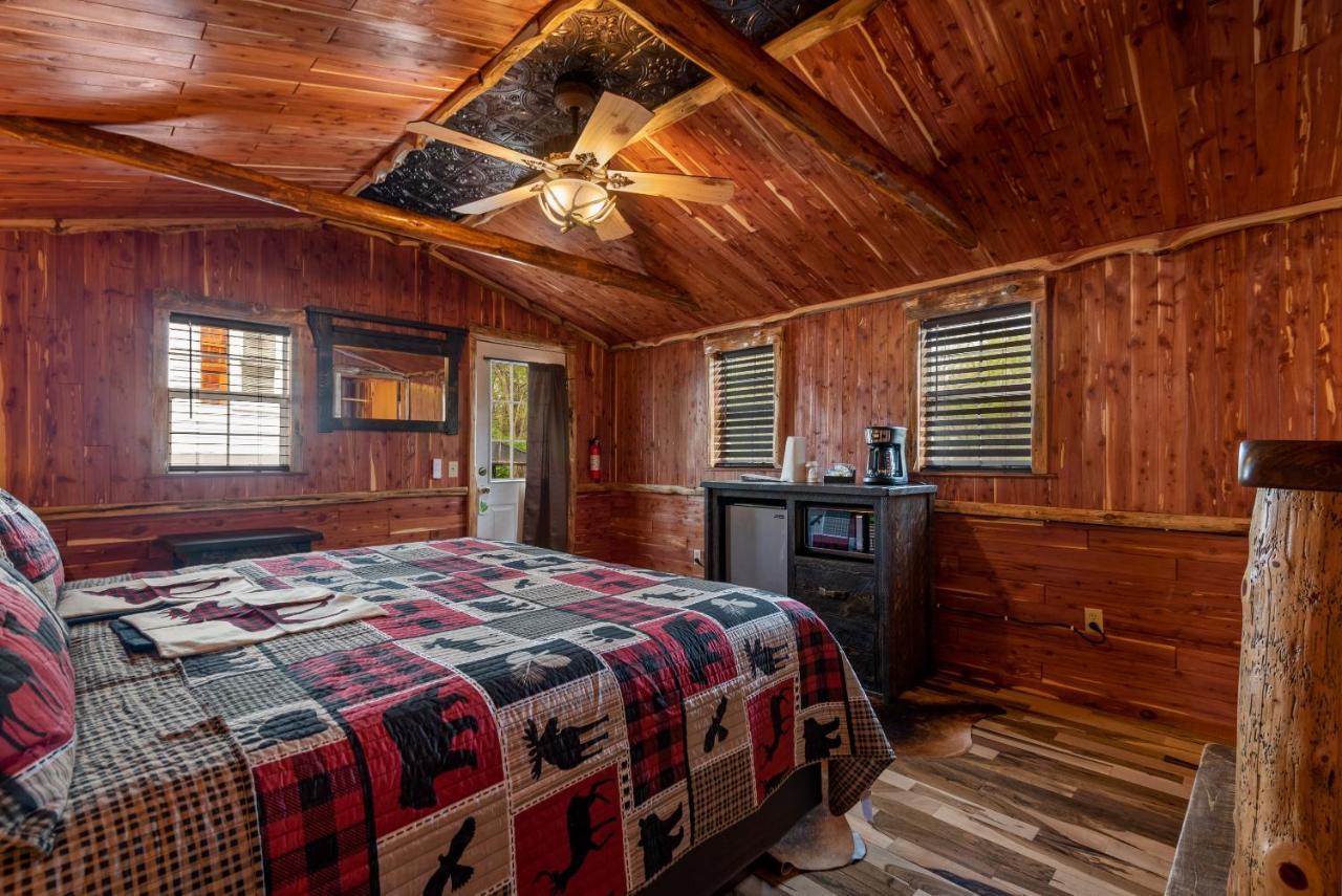 Log Cabin Inn يوريكا سبرينغز المظهر الخارجي الصورة