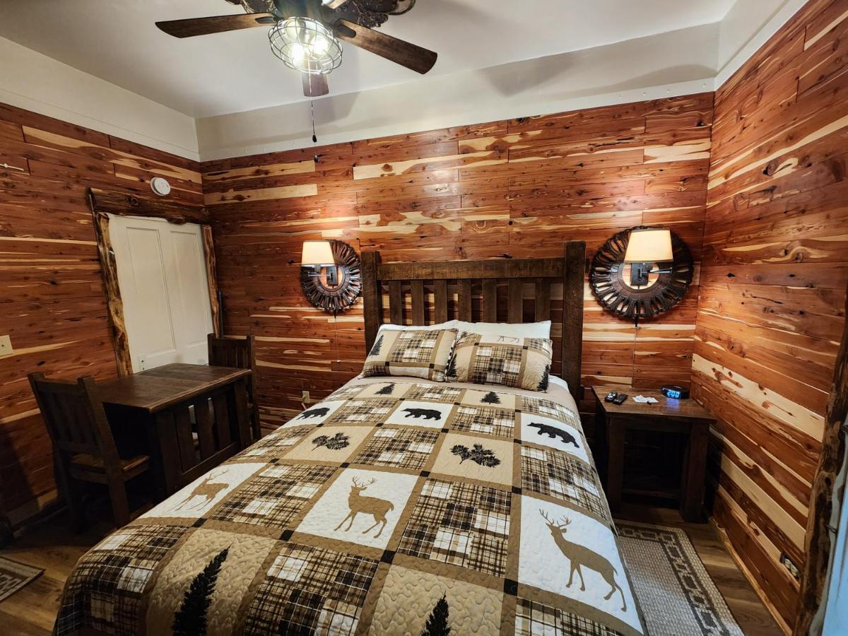 Log Cabin Inn يوريكا سبرينغز المظهر الخارجي الصورة