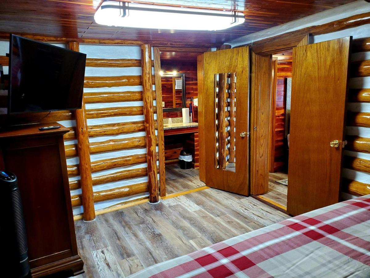 Log Cabin Inn يوريكا سبرينغز المظهر الخارجي الصورة