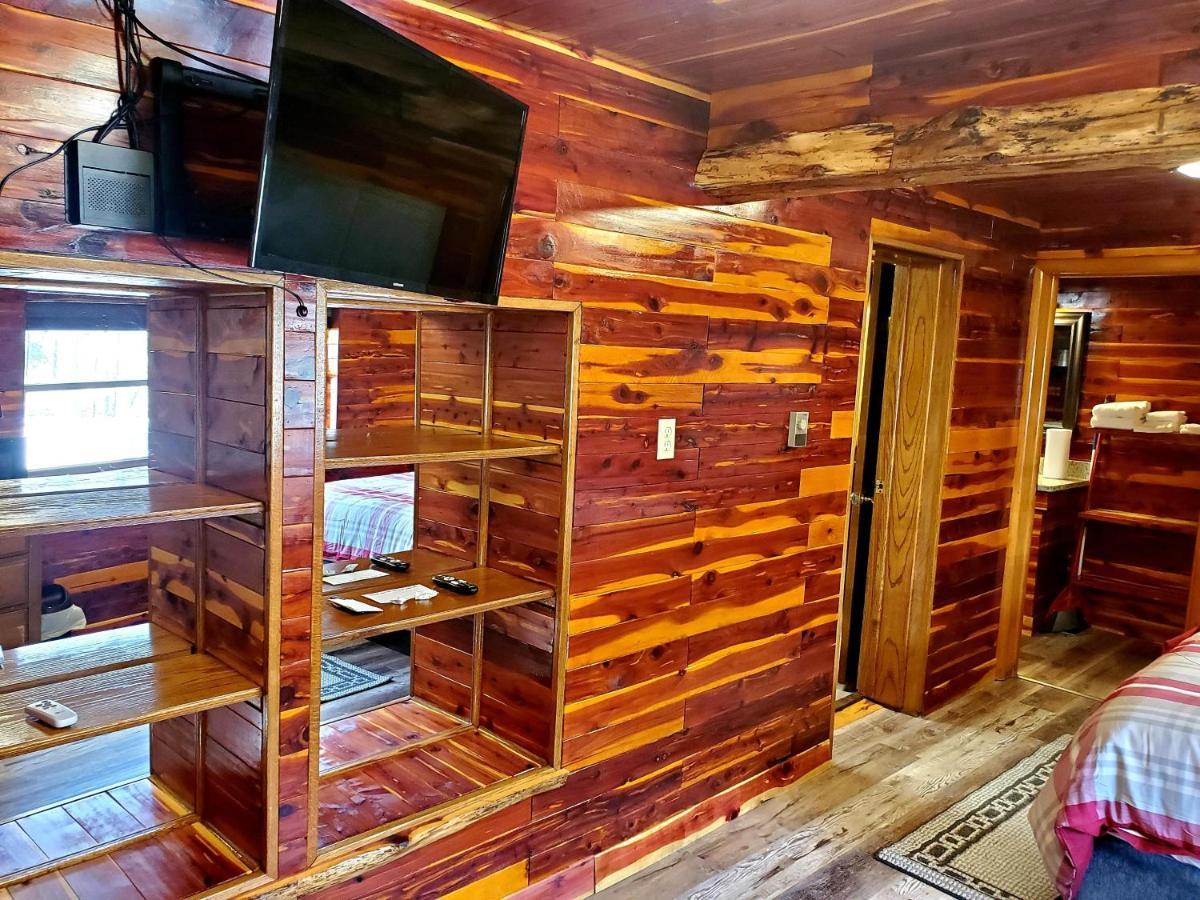 Log Cabin Inn يوريكا سبرينغز المظهر الخارجي الصورة
